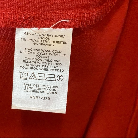 Ann Taylor Button-Shoulder Ponte Top Long Sleeve Shade Red Size XL Retail $69.50 - Picture 6 of 7